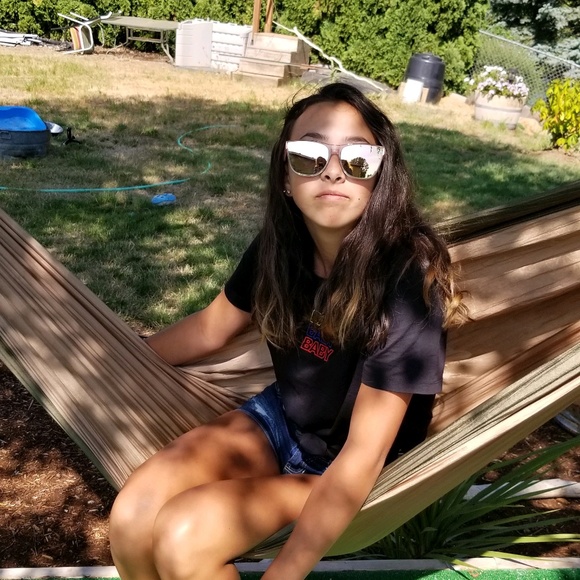 Meet your Posher, Carly - Picture 1 of 1